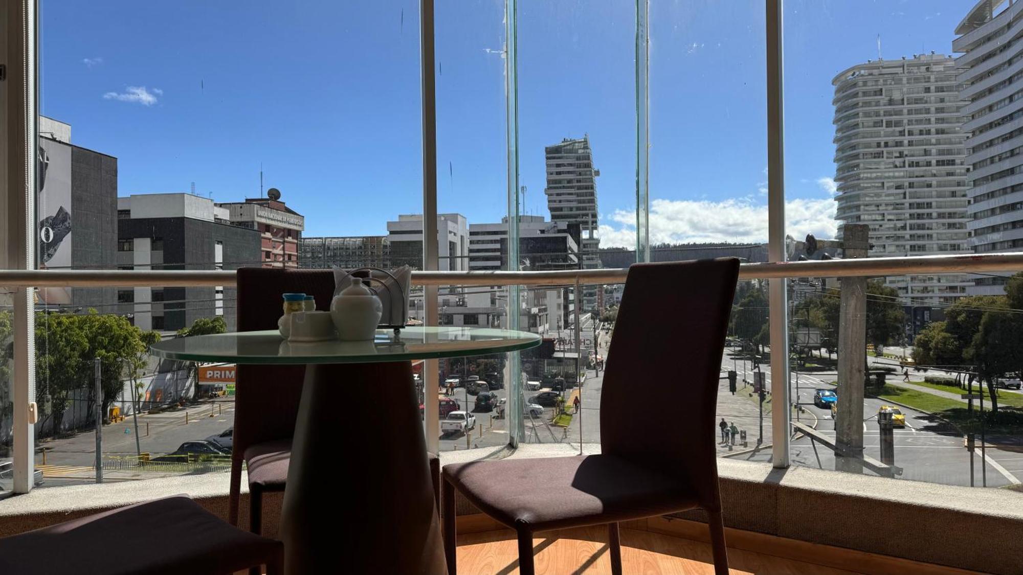 Edificio Tofino Lägenhet Quito Exteriör bild